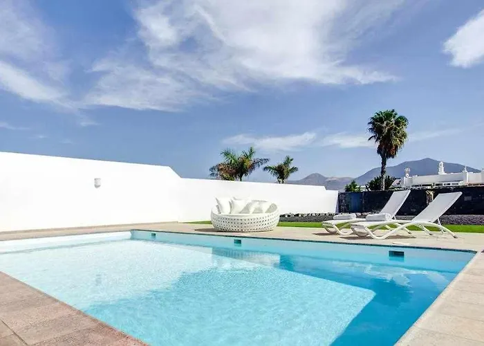 Homu Bianca Fantástica Con Piscina Privada Villa